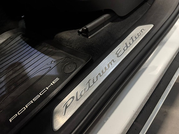 Porsche Cayenne Coupe 14 of 28
