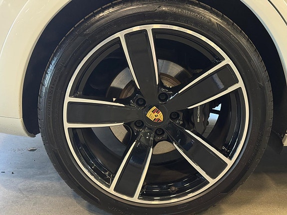Porsche Cayenne Coupe 9 of 28