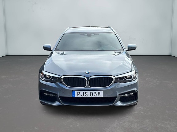 BMW 520d 3 of 5
