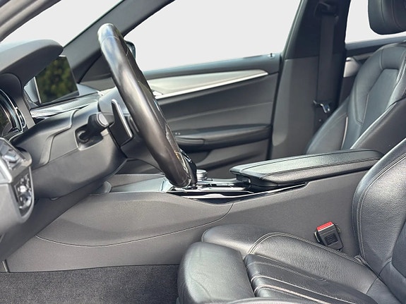 BMW 520d 9 of 14