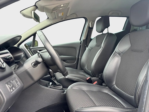 Renault Clio 7 of 13