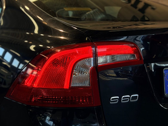 Volvo S60 26 of 29