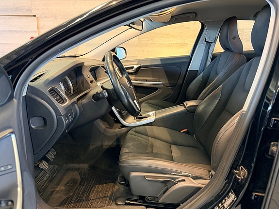 Volvo S60 7 of 29