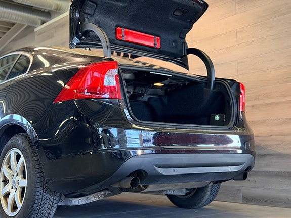 Volvo S60 28 of 29
