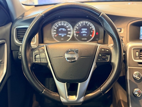 Volvo S60 14 of 29