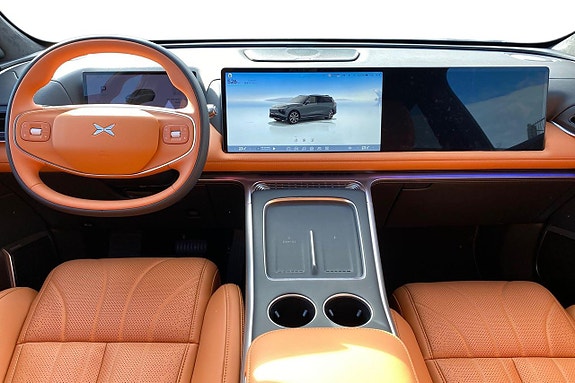 XPeng G9 11 of 17