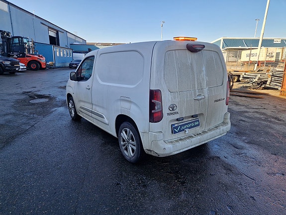 Toyota Proace City 2 of 5