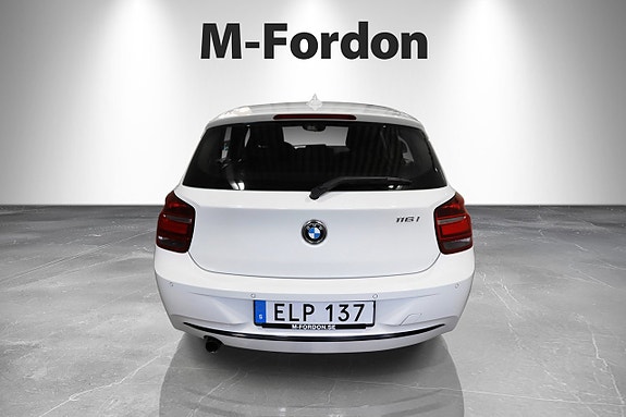 BMW 116i 5 of 5