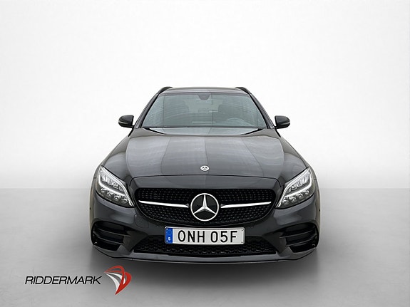 Mercedes-Benz C300 2 of 5