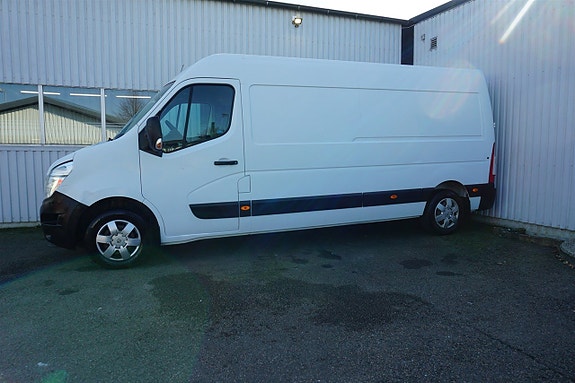 Nissan NV400 3 of 5
