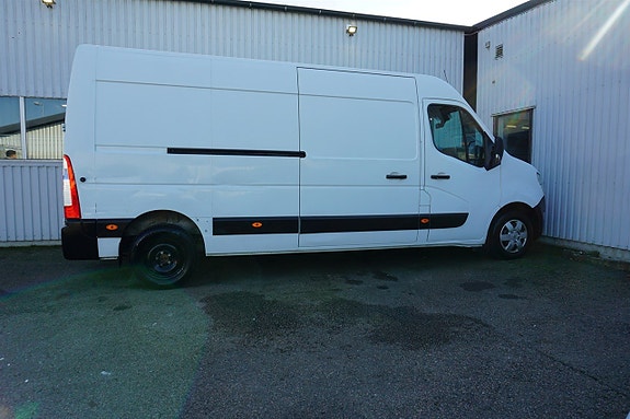 Nissan NV400 7 of 17