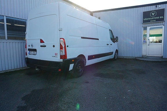 Nissan NV400 5 of 5