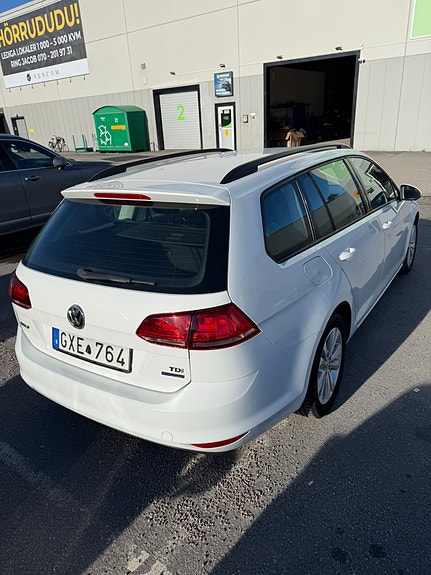 Volkswagen Golf VII 3 of 8