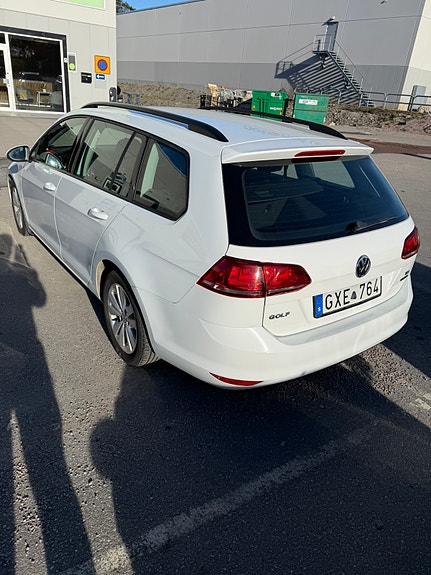 Volkswagen Golf VII 4 of 8