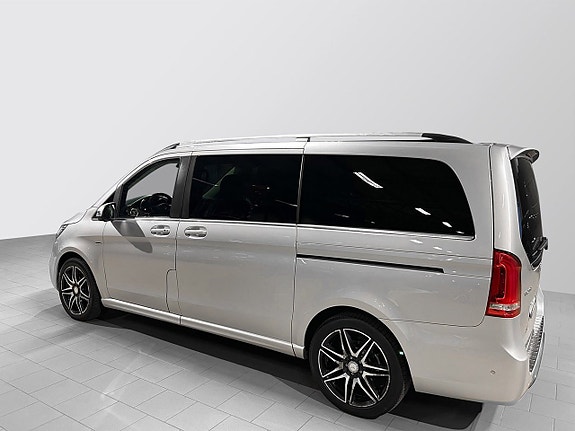 Mercedes-Benz V250 d 4 of 5