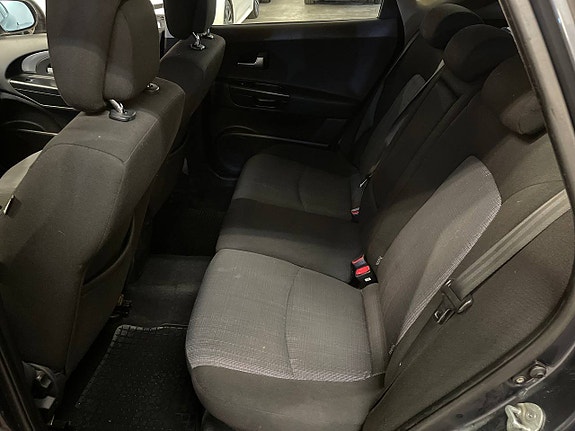 Kia Ceed 8 of 13