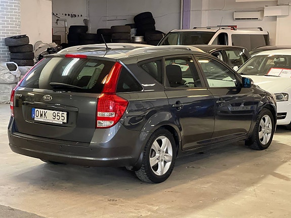 Kia Ceed 4 of 13