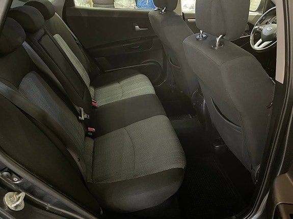 Kia Ceed 10 of 13