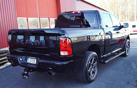 RAM 1500 7 of 14
