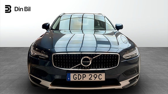 Volvo V90 Cross Country 4 of 5