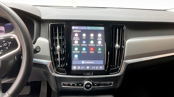 Volvo V90 Cross Country 9 of 14