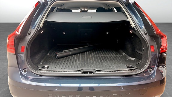 Volvo V90 Cross Country 13 of 14