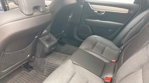Volvo V90 Cross Country 12 of 14