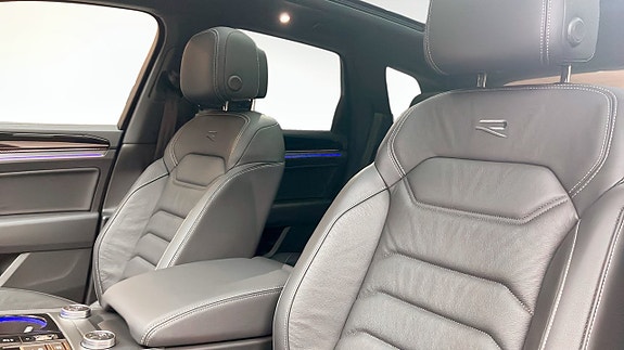 Volkswagen Touareg 8 of 15