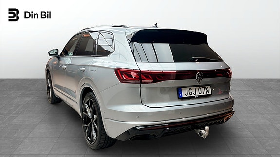Volkswagen Touareg 3 of 15