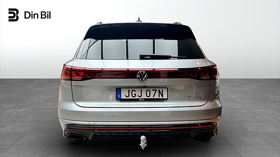 Volkswagen Touareg 5 of 15