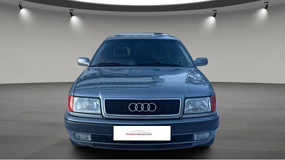 Audi 100 2 of 5