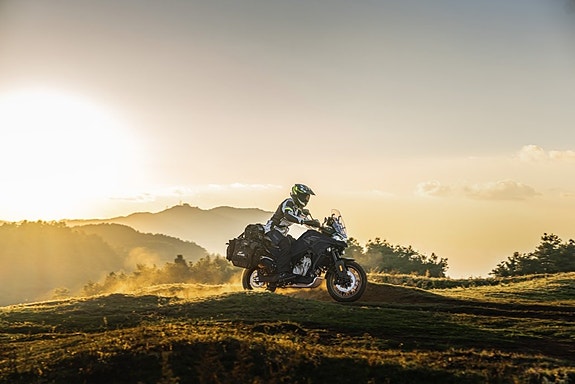 CFMOTO 800MT Explorer 3 of 5