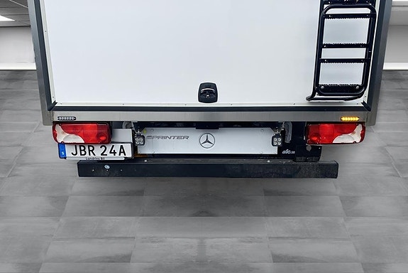 Mercedes-Benz eSprinter 420 23 of 25