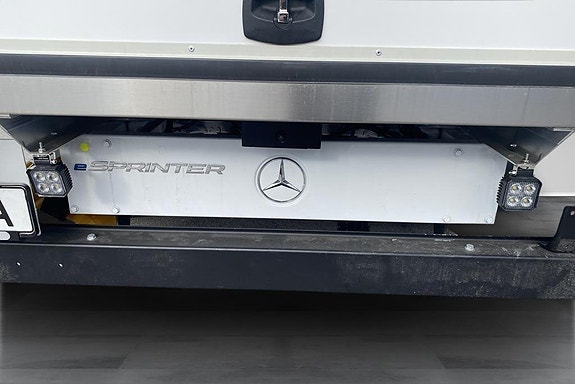 Mercedes-Benz eSprinter 420 20 of 25