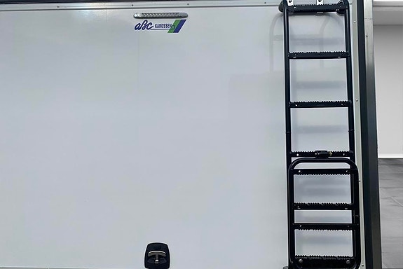Mercedes-Benz eSprinter 420 19 of 25