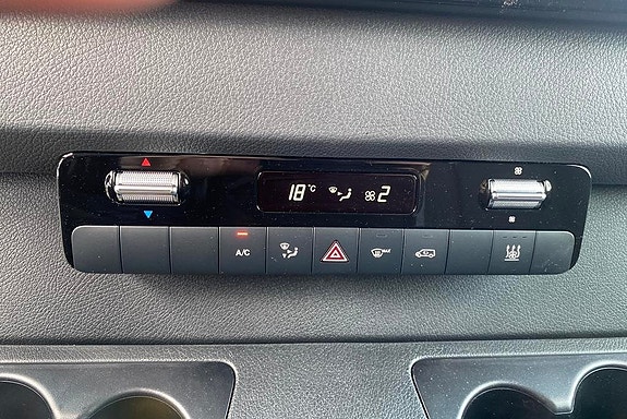 Mercedes-Benz eSprinter 420 13 of 25