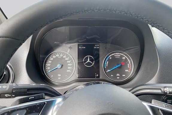 Mercedes-Benz eSprinter 420 10 of 25