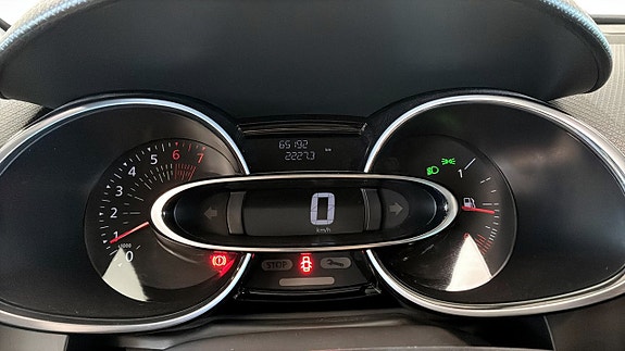 Renault Clio 21 of 26