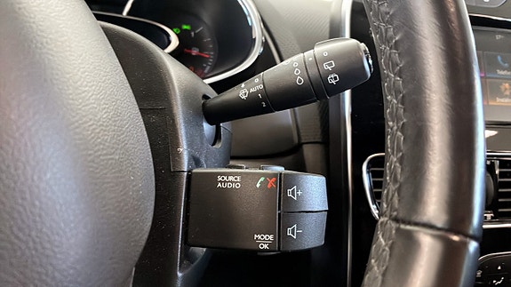 Renault Clio 20 of 26