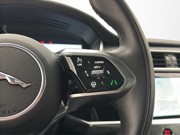 Jaguar I-PACE 30 of 30