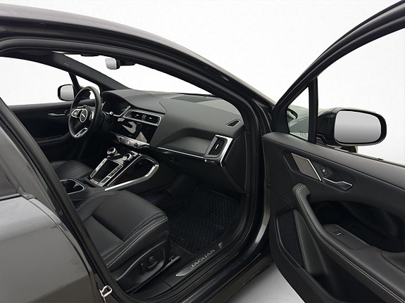 Jaguar I-PACE 15 of 30