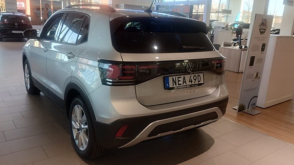 Volkswagen T-Cross 4 of 5