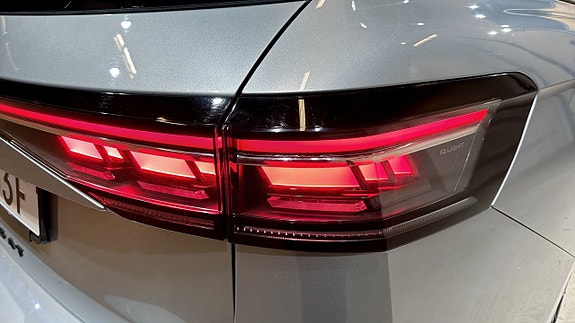 Volkswagen Passat 15 of 23