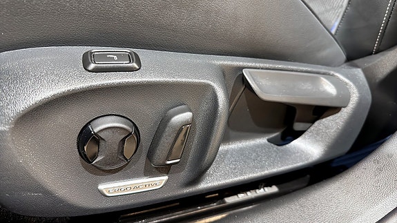 Volkswagen Passat 18 of 23