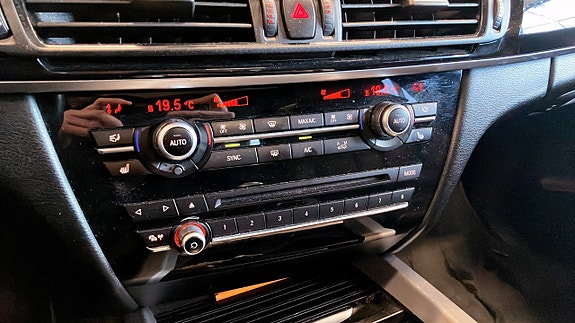 BMW X5 17 of 17