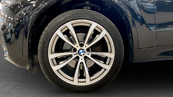BMW X5 9 of 17