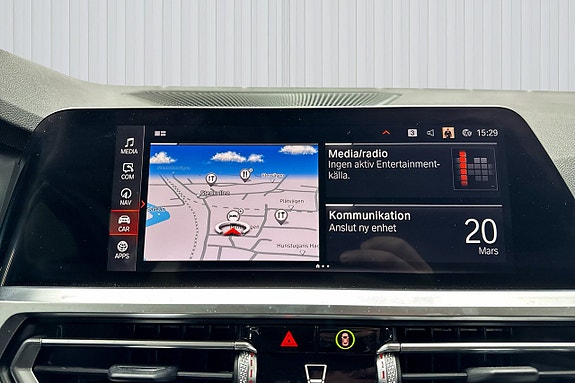 BMW 330i 12 of 19