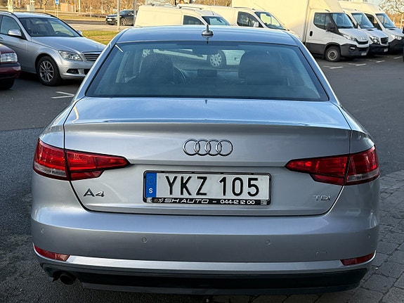 Audi A4 5 of 15