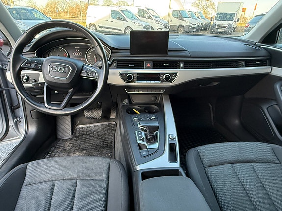 Audi A4 10 of 15