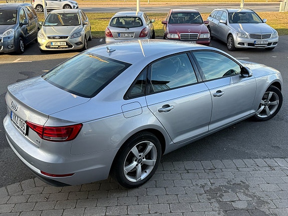 Audi A4 4 of 15